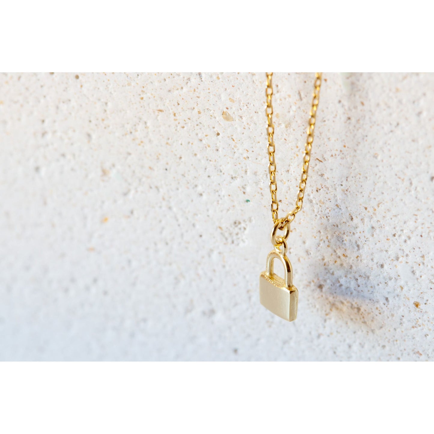 Glossy Lock Necklace