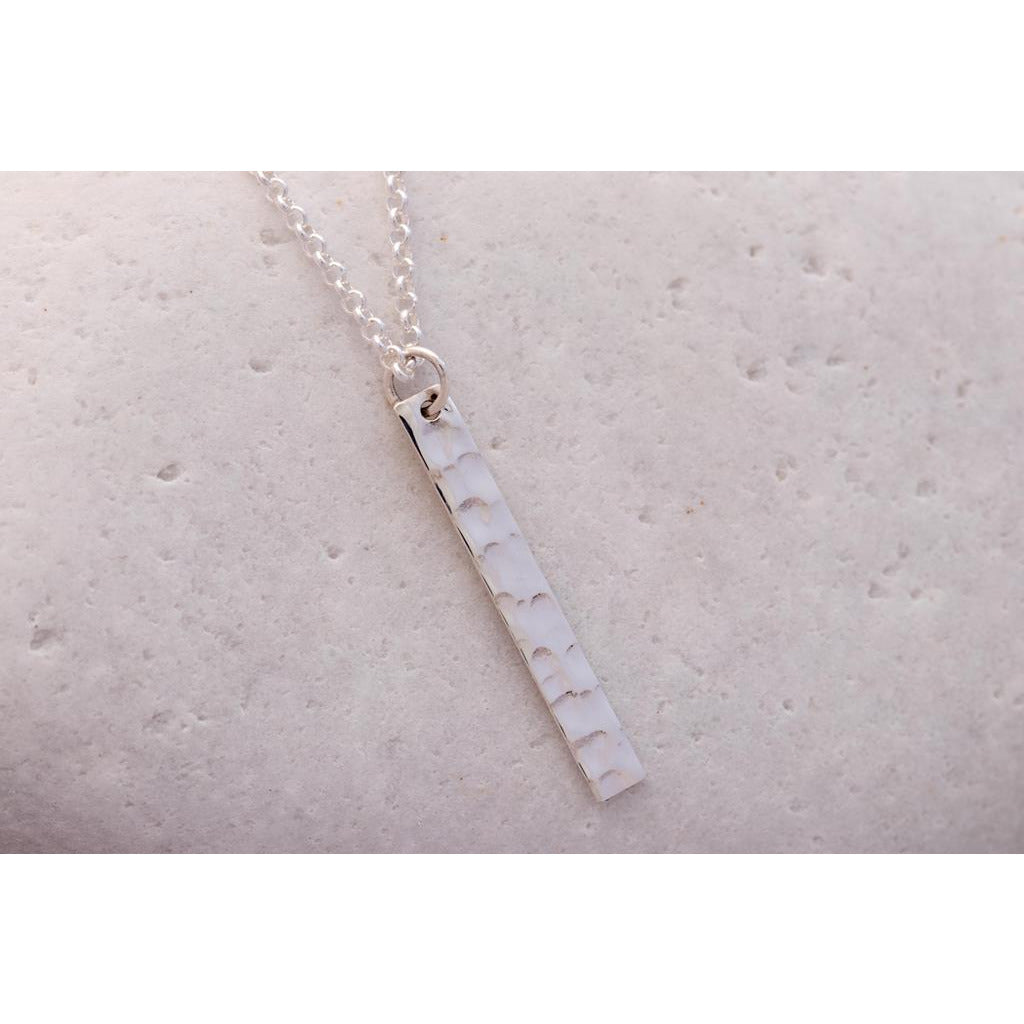 Dented Bar necklace